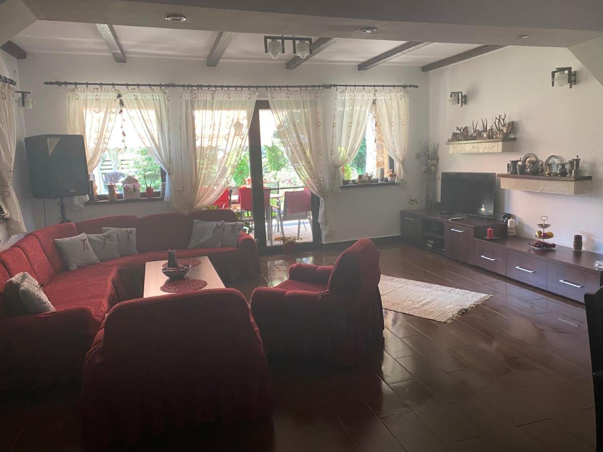 Casa Csiki Villa Rîşnov Buitenkant foto
