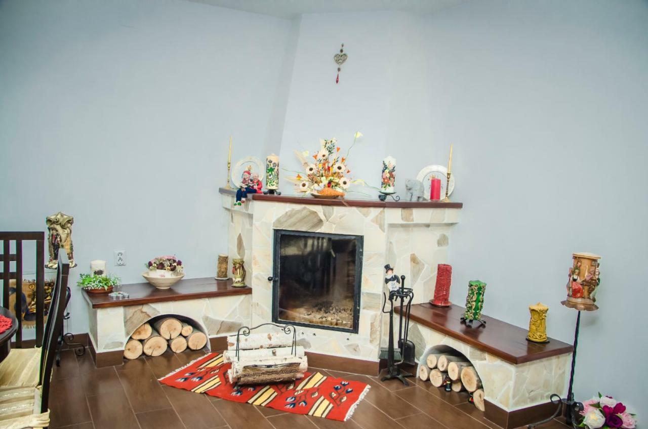 Casa Csiki Villa Rîşnov Buitenkant foto